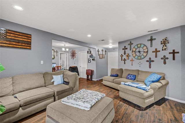 700 N Plantation Drive, Angleton, TX 77515