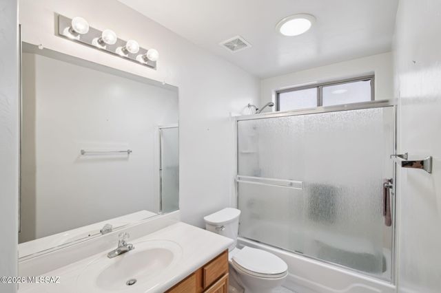 7387 E Placita Luz De La Luna, Tucson, AZ 85715