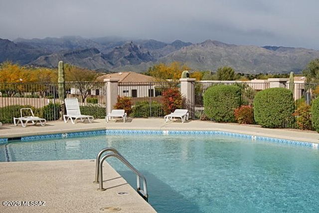 7387 E Placita Luz De La Luna, Tucson, AZ 85715