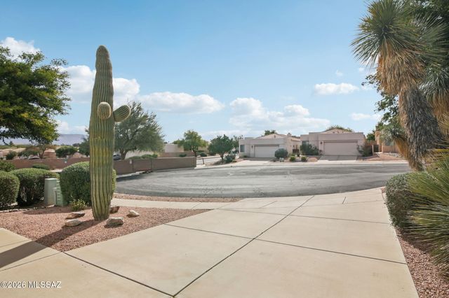 7387 E Placita Luz De La Luna, Tucson, AZ 85715