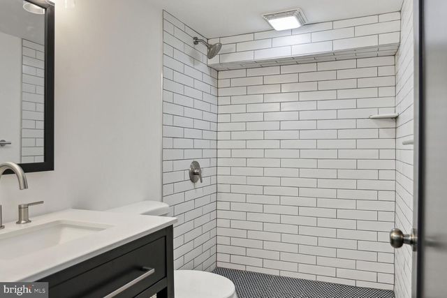 323 34TH ST NE, Washington, DC 20019