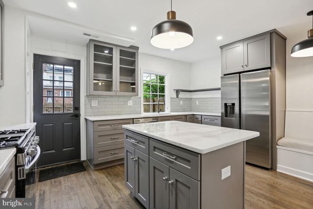 323 34TH ST NE, Washington, DC 20019