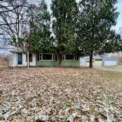 23707 15 Mile Road, Bellevue, MI 49021