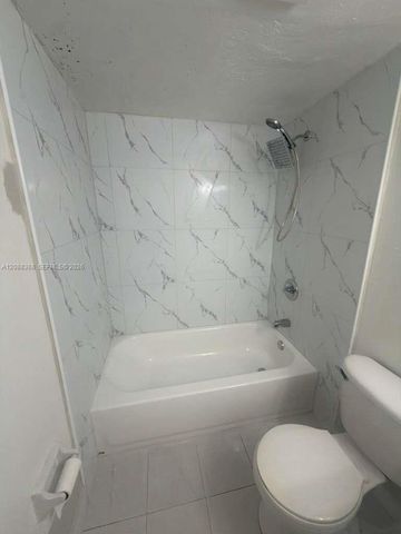 4550 NW 9th Street 606E, Miami, FL 33126