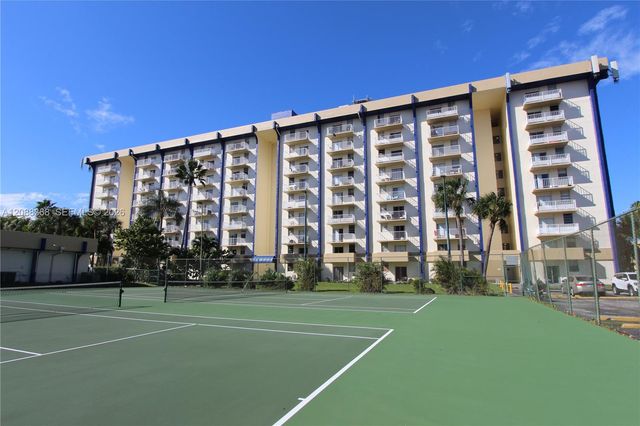 4550 NW 9th Street 606E, Miami, FL 33126