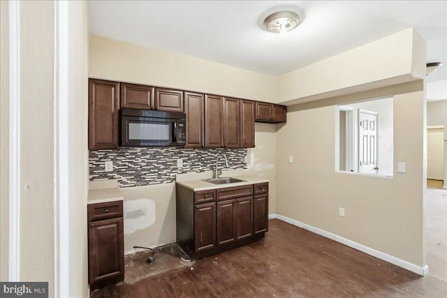 810 N PRESTON ST, Philadelphia, PA 19104