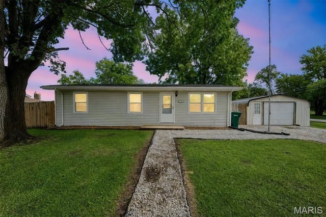 122 Lynn Street, Lebanon, IL 62254
