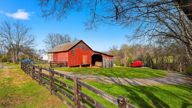 2820 Lockertsville Rd, Ashland City, TN 37015