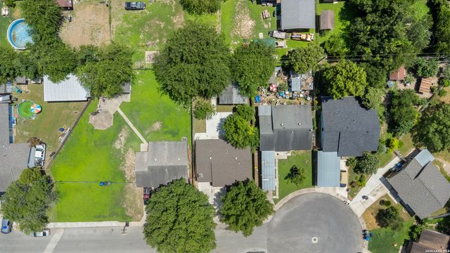 6750 PARADISE OAK DR, San Antonio, TX 78227