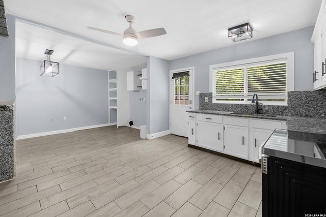 6750 PARADISE OAK DR, San Antonio, TX 78227
