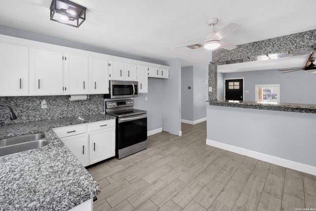 6750 PARADISE OAK DR, San Antonio, TX 78227