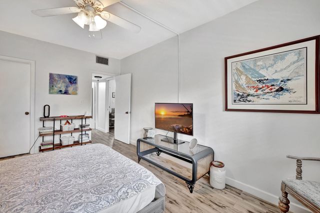 1450 N Riverside Dr 102, Pompano Beach, FL 33062