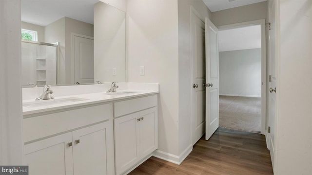 15 BOBSTAY RD, Barnegat, NJ 08005