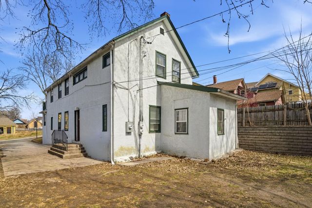 692 4th Street E, Saint Paul, MN 55106