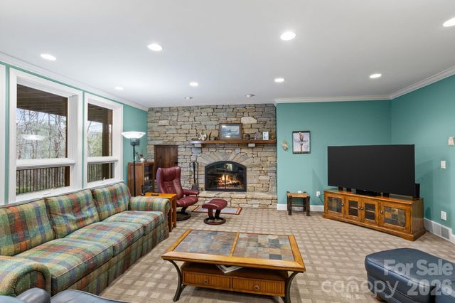 175 Overlook Drive, Flat Rock, NC 28731