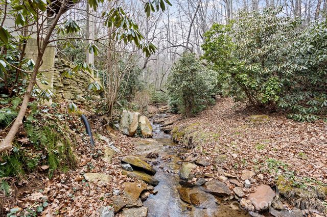 175 Overlook Drive, Flat Rock, NC 28731