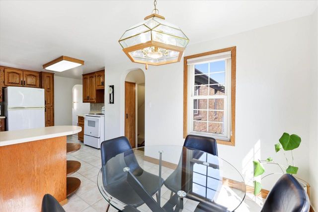 1019 REDWOOD DRIVE, Green Bay, WI 54304