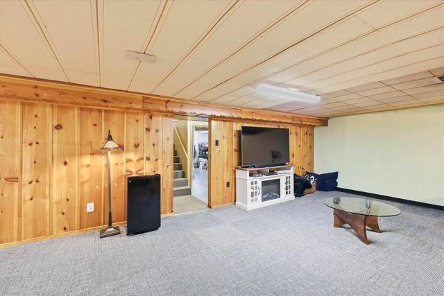 1019 REDWOOD DRIVE, Green Bay, WI 54304