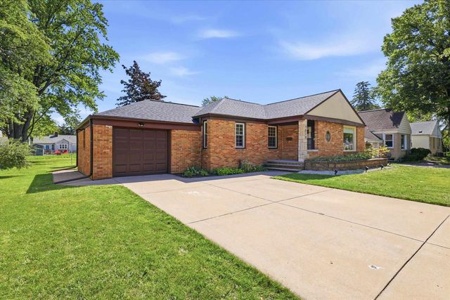 1019 REDWOOD DRIVE, Green Bay, WI 54304