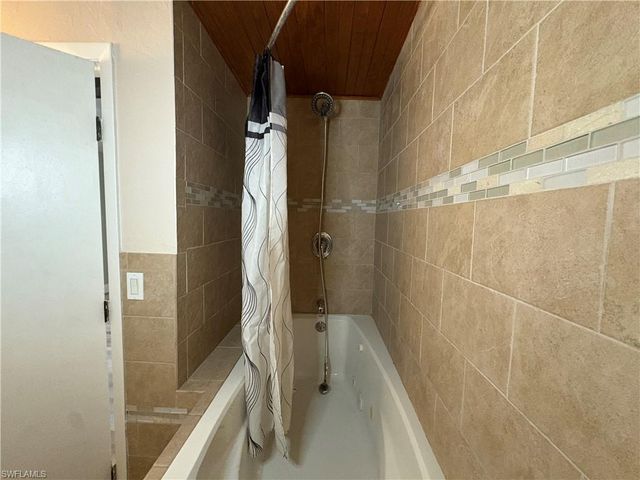2734 NW 5th ST, Cape Coral, FL 33993