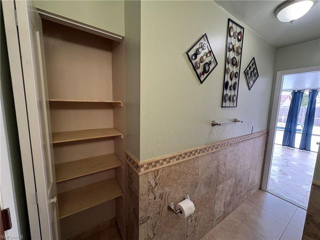 2734 NW 5th ST, Cape Coral, FL 33993