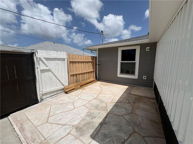 2734 NW 5th ST, Cape Coral, FL 33993