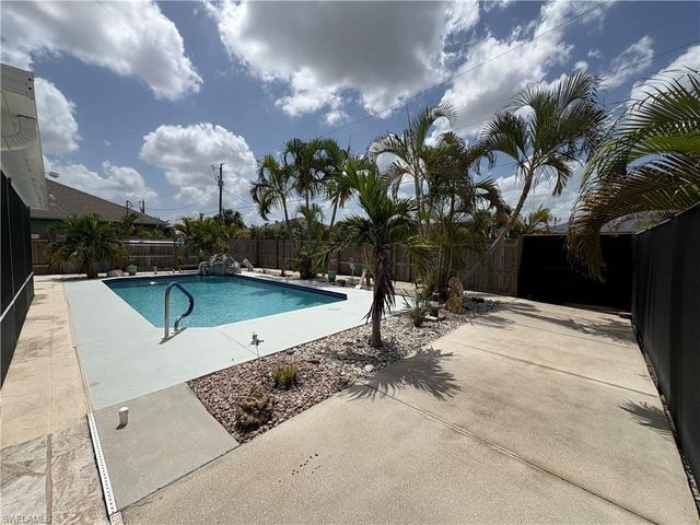 2734 NW 5th ST, Cape Coral, FL 33993
