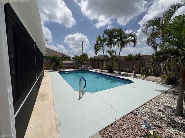2734 NW 5th ST, Cape Coral, FL 33993