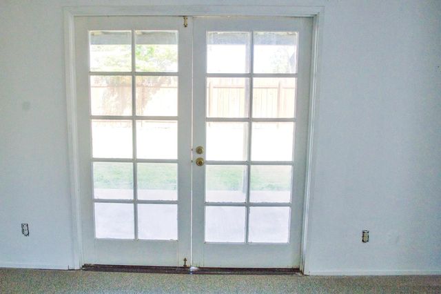 18998 N Lockewood Ln, Lockeford, CA 95237