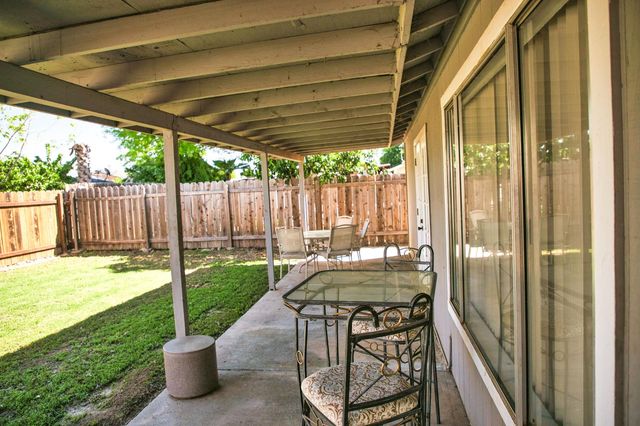 18998 N Lockewood Ln, Lockeford, CA 95237