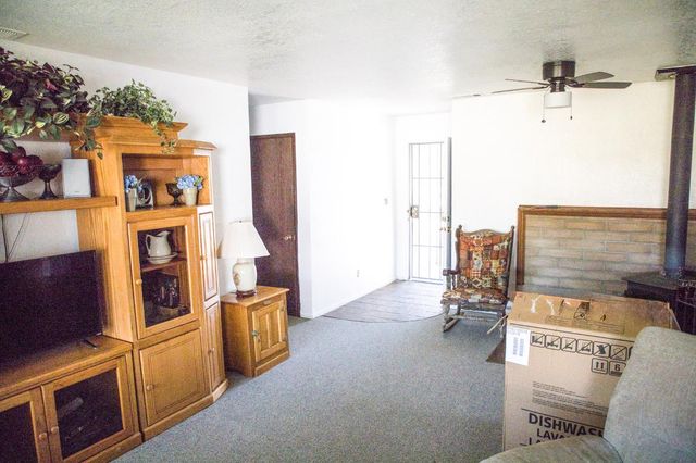 18998 N Lockewood Ln, Lockeford, CA 95237