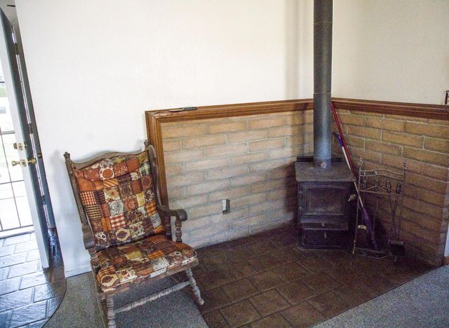 18998 N Lockewood Ln, Lockeford, CA 95237