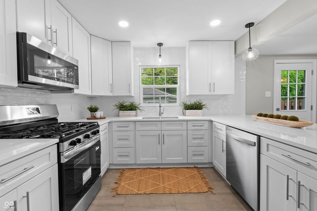 5921 Carrollton Avenue, Indianapolis, IN 46220