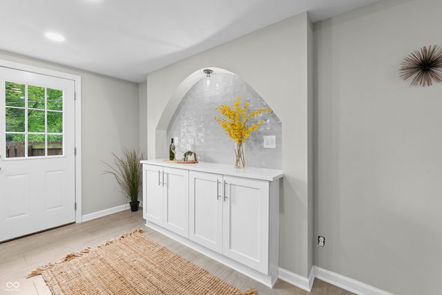 5921 Carrollton Avenue, Indianapolis, IN 46220