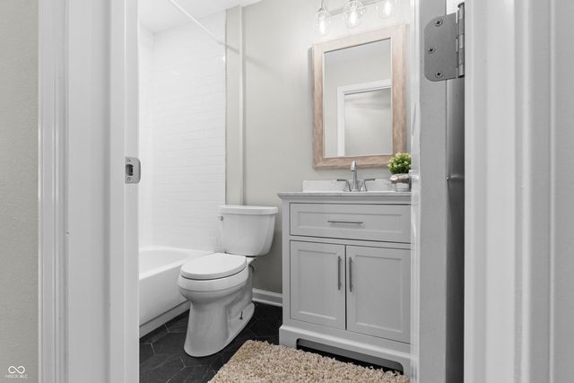 5921 Carrollton Avenue, Indianapolis, IN 46220