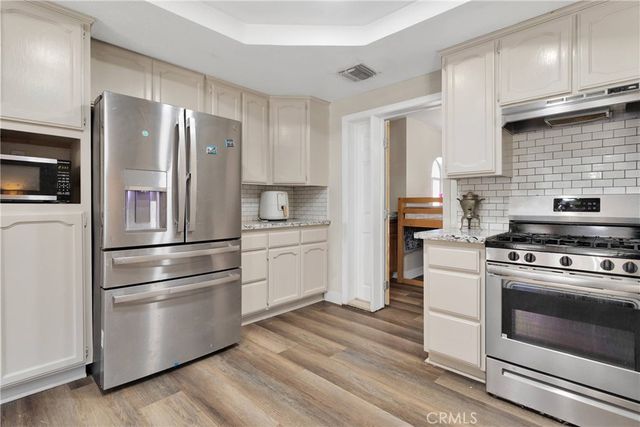 10325 Sheep Creek Road, Phelan, CA 92371