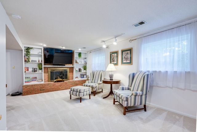 2054 Decker Court, Columbus, OH 43235