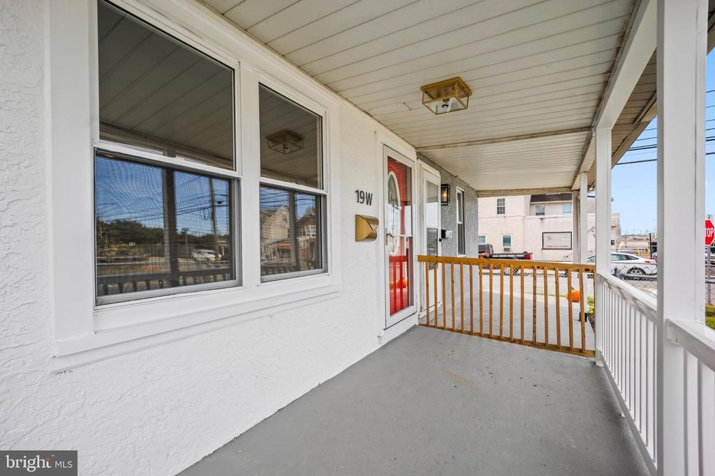 19 W 9TH ST, MARCUS HOOK, PA 19061 — photo 4