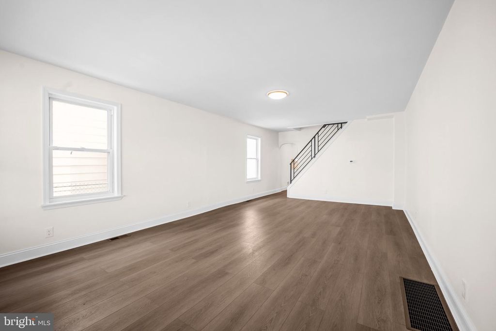 19 W 9TH ST, MARCUS HOOK, PA 19061 — photo 5