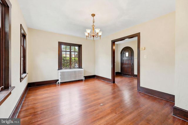 30 BARTRAM AVE, Mount Holly, NJ 08060