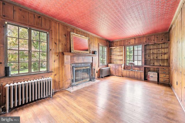 30 BARTRAM AVE, Mount Holly, NJ 08060
