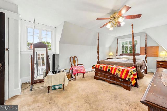 30 BARTRAM AVE, Mount Holly, NJ 08060