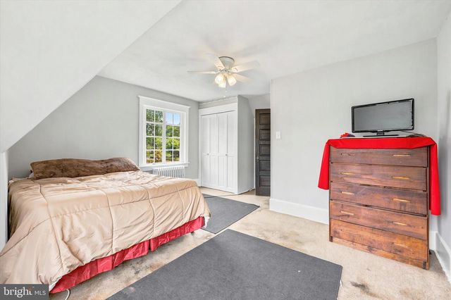 30 BARTRAM AVE, Mount Holly, NJ 08060