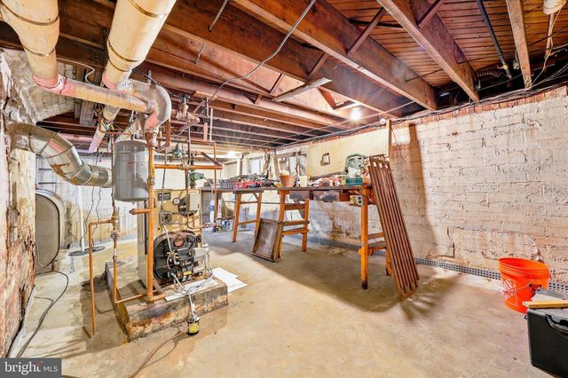 30 BARTRAM AVE, Mount Holly, NJ 08060