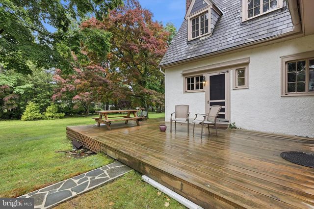 30 BARTRAM AVE, Mount Holly, NJ 08060
