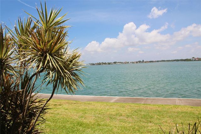 7560 BAY ISLAND DRIVE S 149, South Pasadena, FL 33707