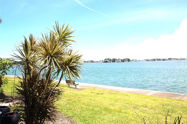 7560 BAY ISLAND DRIVE S 149, South Pasadena, FL 33707