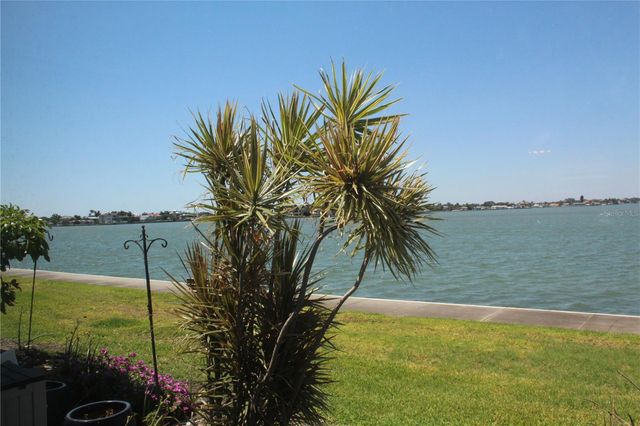 7560 BAY ISLAND DRIVE S 149, South Pasadena, FL 33707