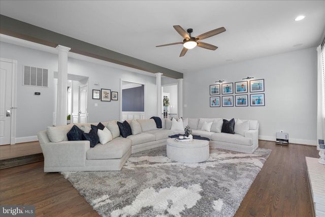 20014 BELMONT STATION DR, Ashburn, VA 20147