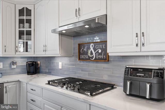 20014 BELMONT STATION DR, Ashburn, VA 20147